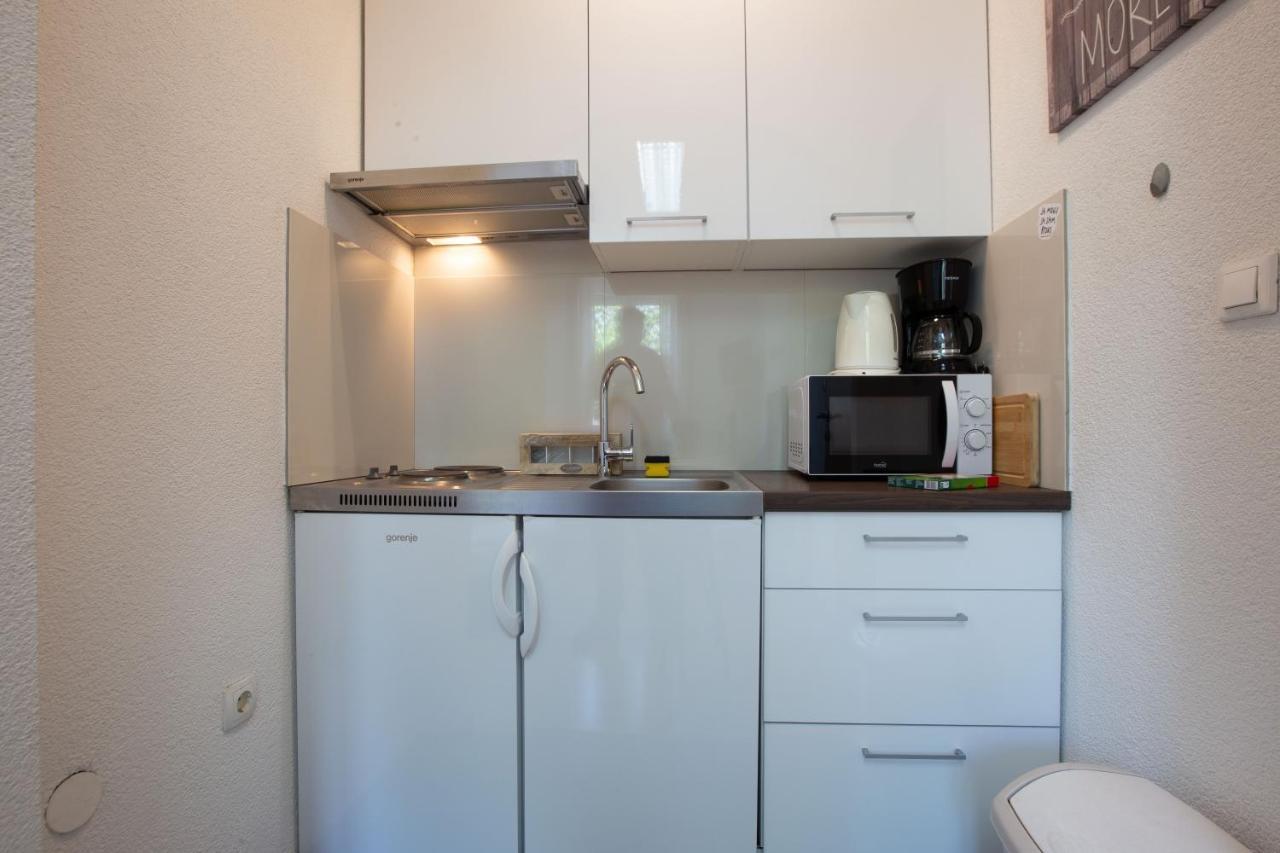 Lilly Studio Apartments Задар Экстерьер фото